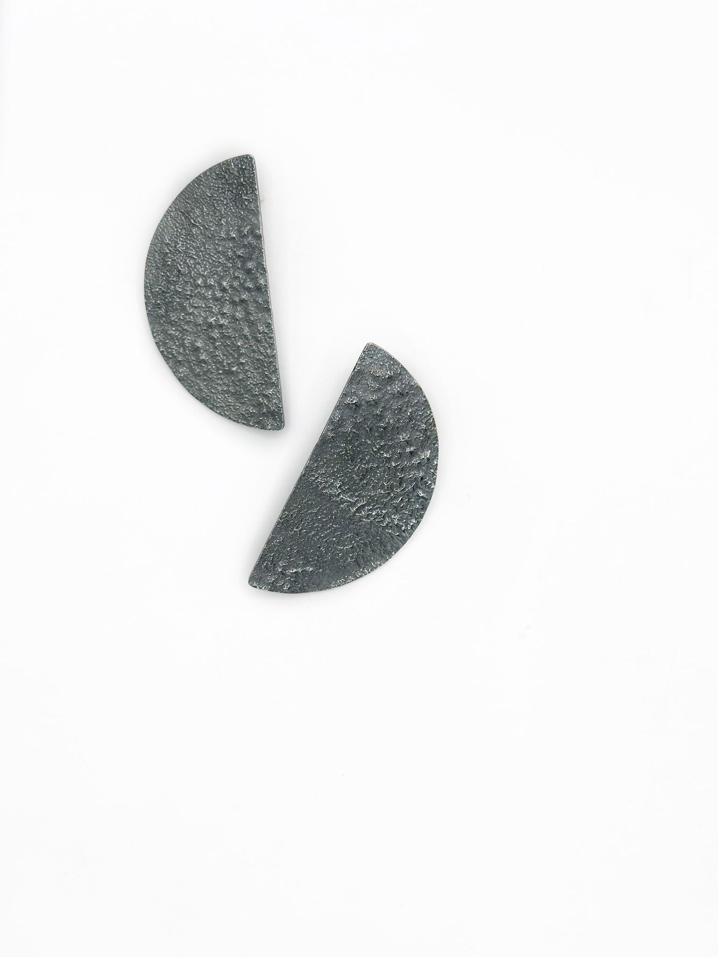 Pendientes media LUNA 🌗✨