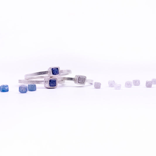 Anell DOT □ amb diamant en brut BLANC