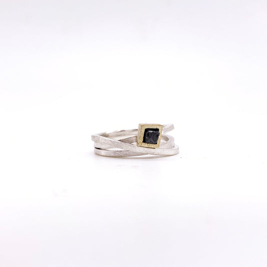 Anell EMBOLIC de plata, or i diamant en brut ⋆ NEGRE