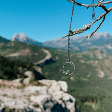 Cargar imagen en el visor de la galería, Penjoll Cadí amb fulla de PERIDOT
