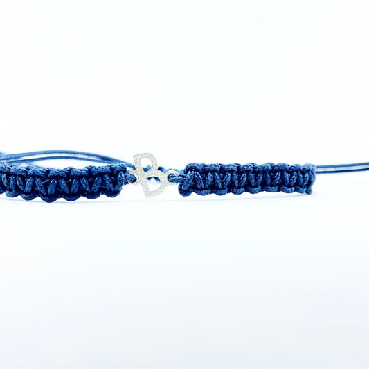 Pulsera INCIAL de plata MACRAMÉ